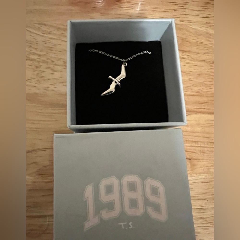 Taylor Swift 1989 Album Merch Seagull Silver Bird Chain Necklace NEW